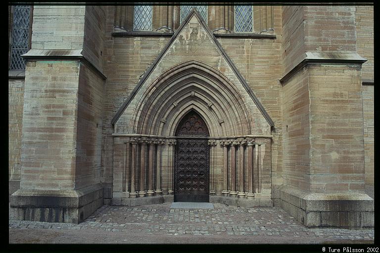 Cathedral side entrance