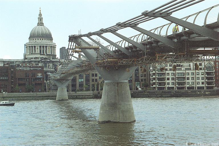 Millennium bridge