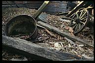 Ruin interior, lots of debris